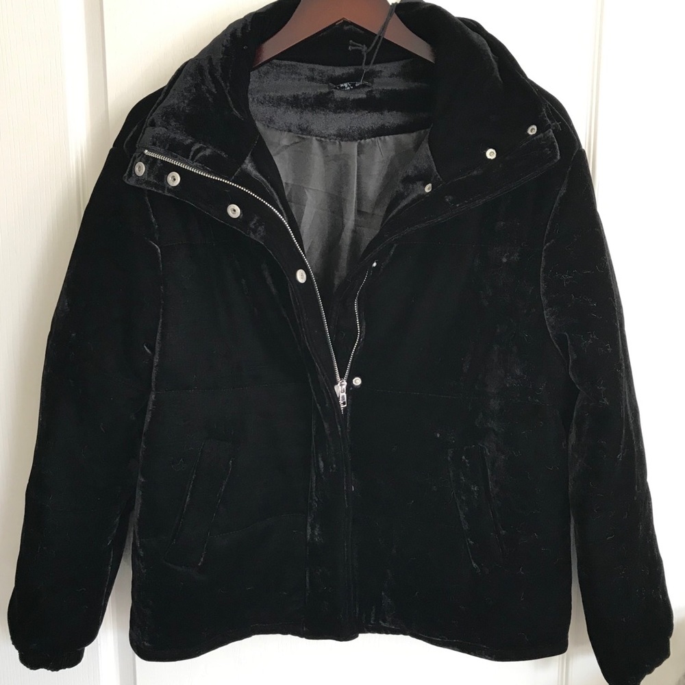 BLACK VELVET PUFFER JACKET - Picture 8 of 8